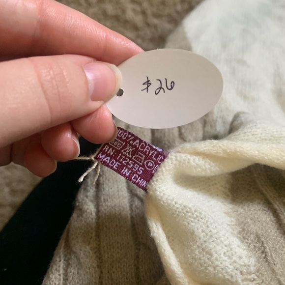 Cozy Cream Scarf, NWT - Picture 2 of 4